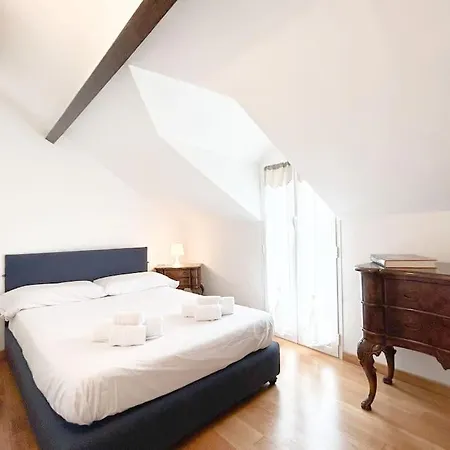 Апартаменты Elegante Mansarda 300mt Dal Mare - Centro - Wifi Савона