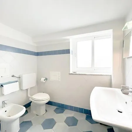 Elegante Mansarda 300mt Dal Mare - Centro - Wifi Апартаменты Савона
