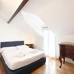 Daire Elegante Mansarda 300mt Dal Mare - Centro - Wifi Savona