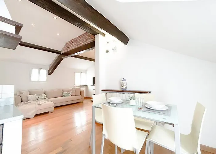 Elegante Mansarda 300mt Dal Mare - Centro - Wifi Apartman *