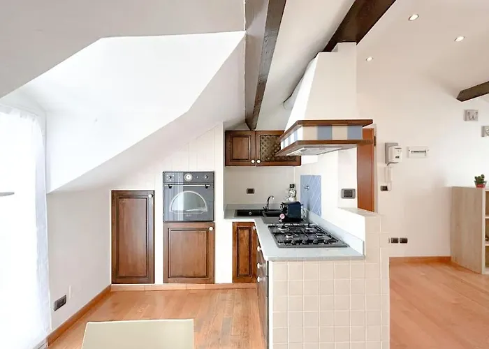 Elegante Mansarda 300mt Dal Mare - Centro - Wifi * Savona