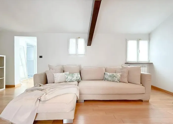 Elegante Mansarda 300mt Dal Mare - Centro - Wifi Apartman *