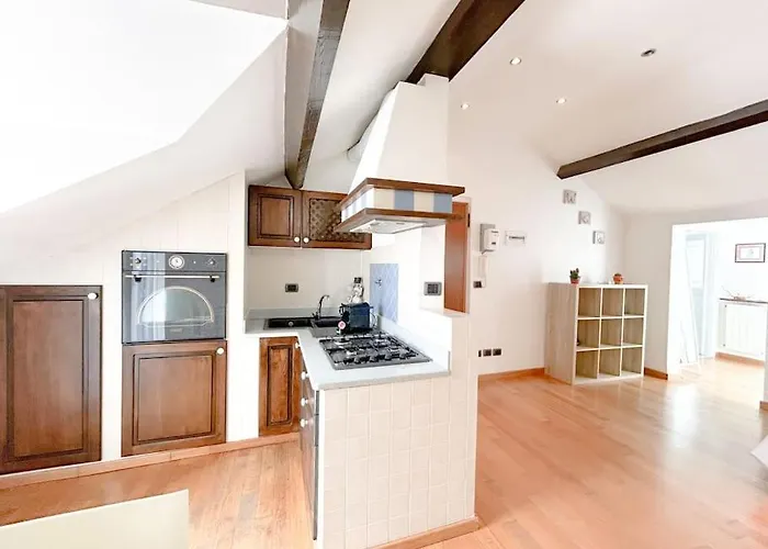 Elegante Mansarda 300mt Dal Mare - Centro - Wifi Savona