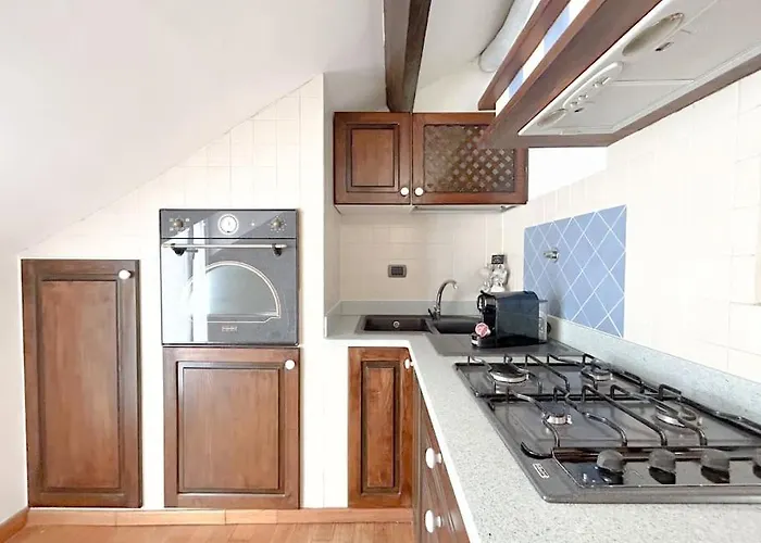 Apartman Elegante Mansarda 300mt Dal Mare - Centro - Wifi